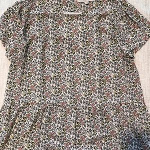 Floral short sleeve blouse